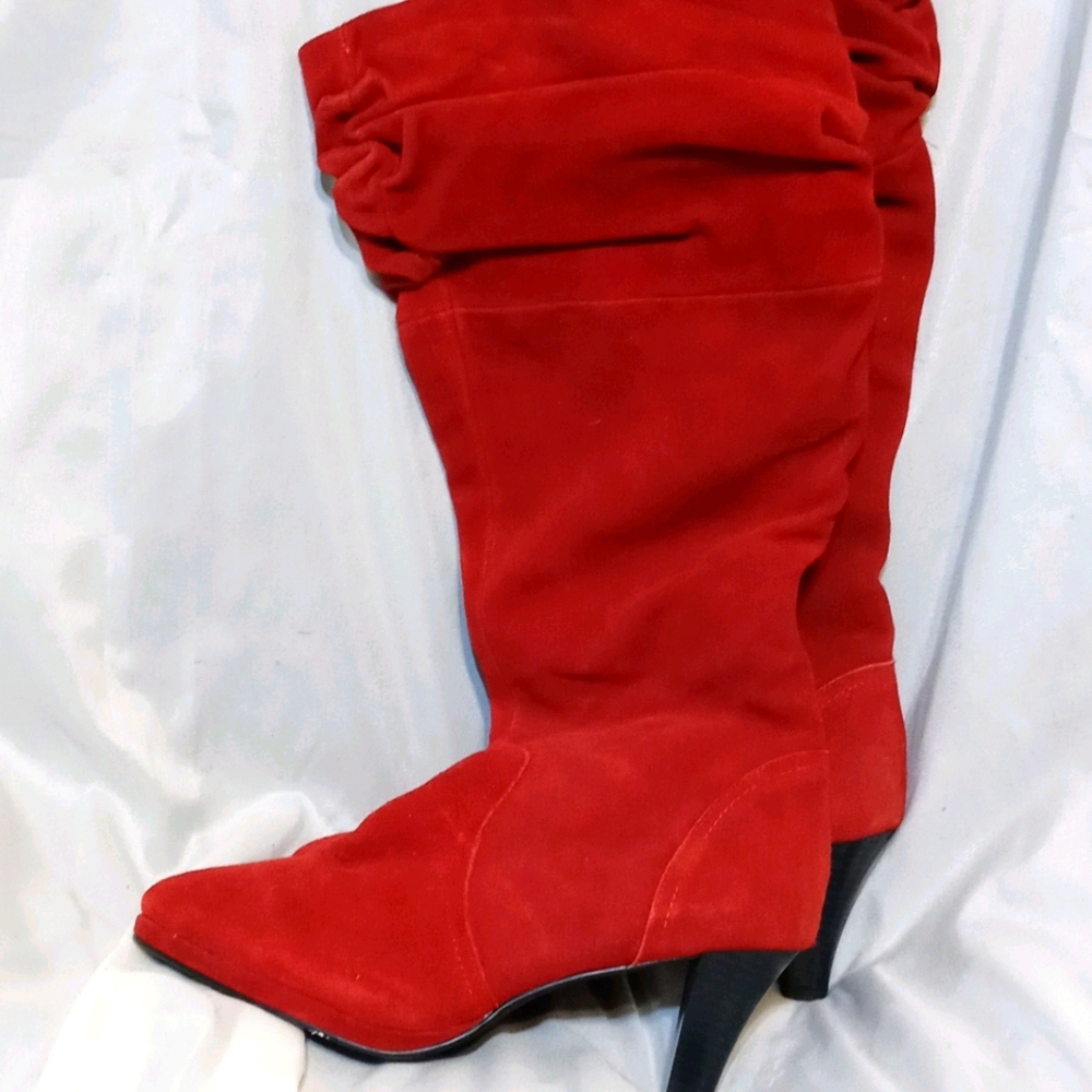 Sexy Red Suede Knee-Hi Boots Sz 9!